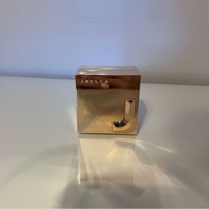 Jaclyn Cosmetics Luminous Powder
